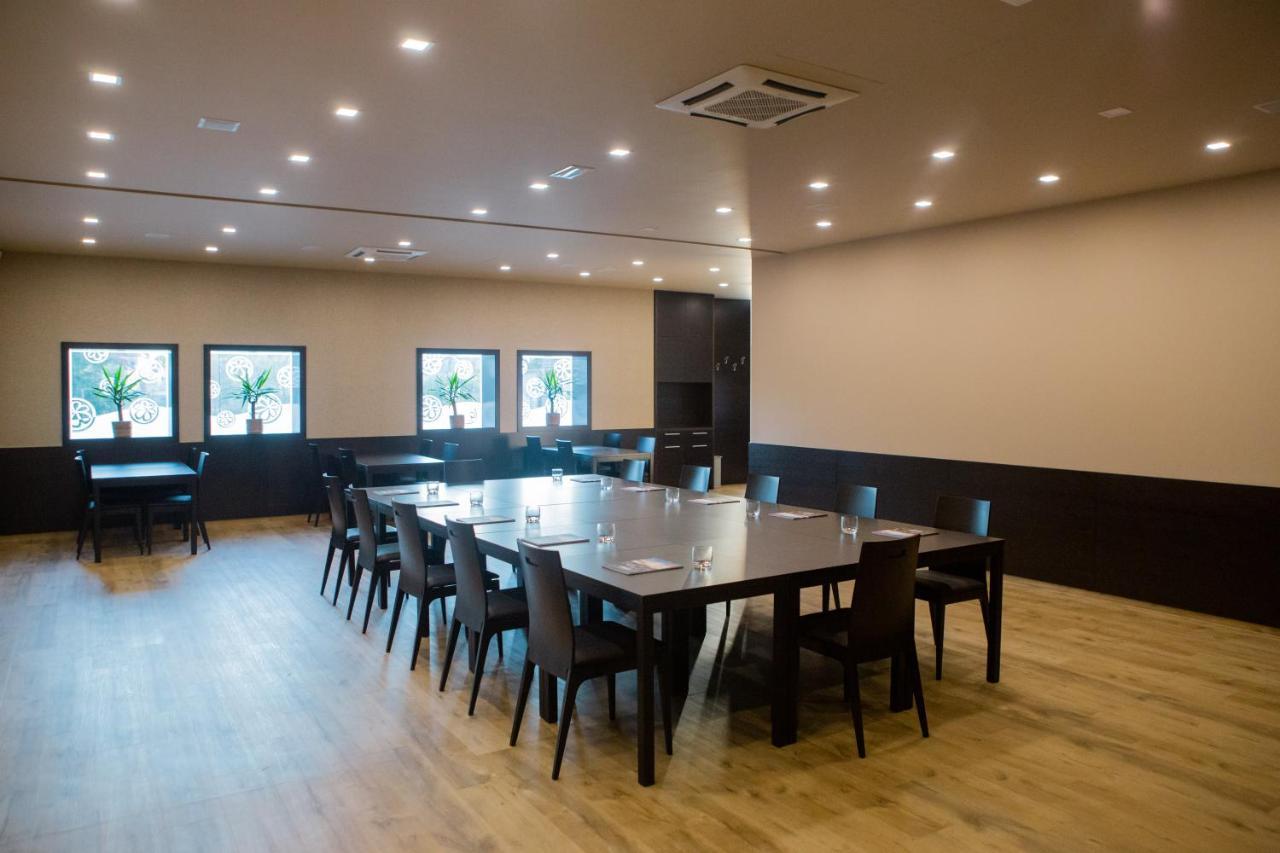Hotel Pomaranca Птуй Екстериор снимка