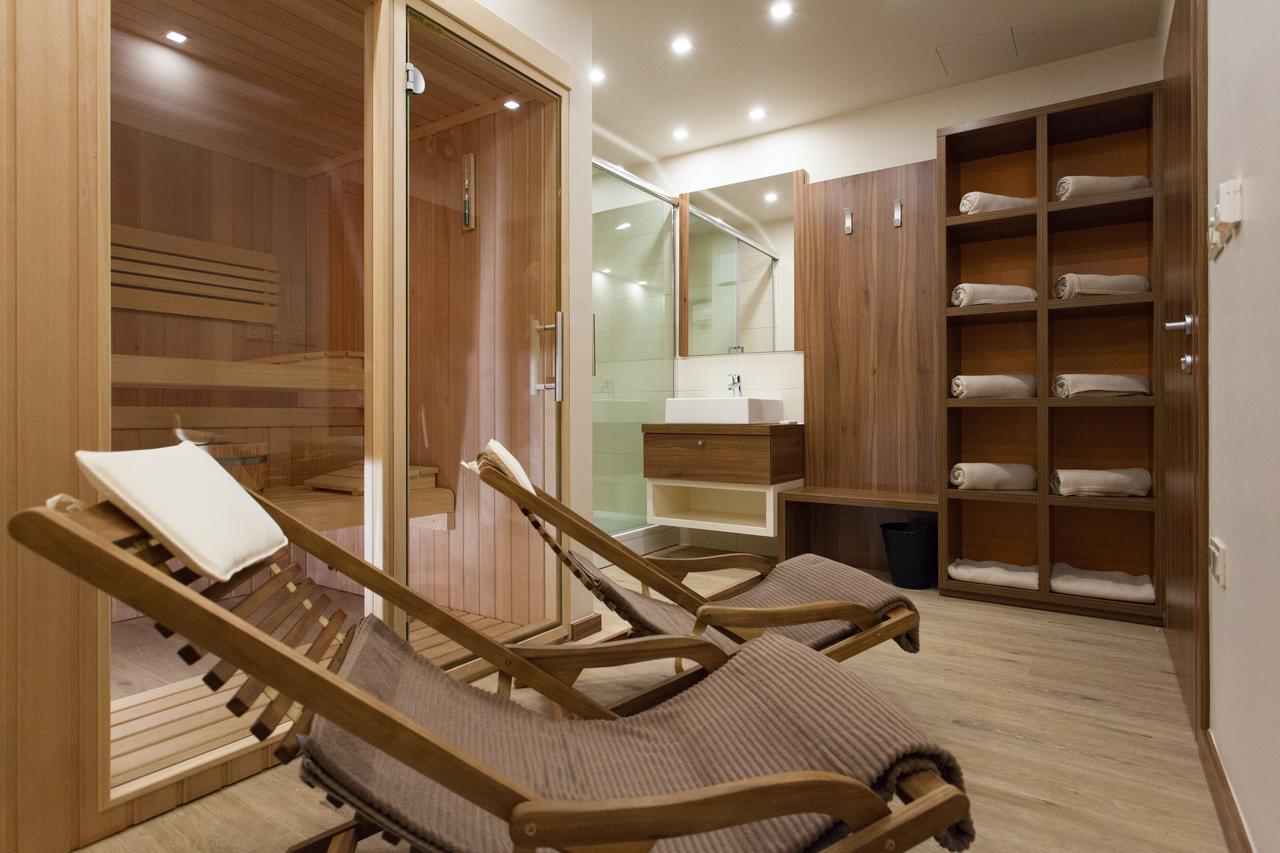 Hotel Pomaranca Птуй Екстериор снимка
