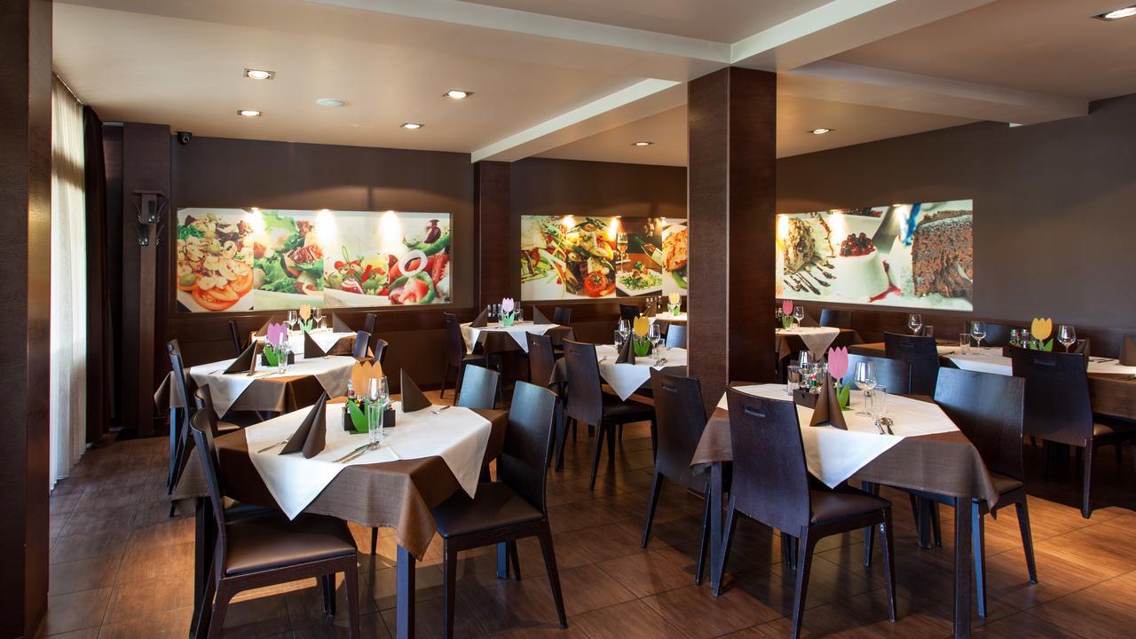 Hotel Pomaranca Птуй Екстериор снимка